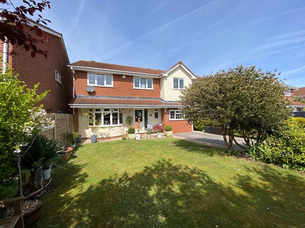 Merlin Park, Portishead 5 bed detached house £600,000
