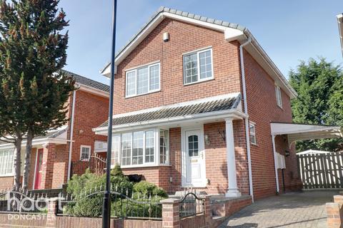 14 Manor Farm Close, Adwick Le Street, Doncaster, DN6 7AE