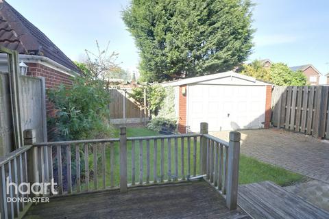 14 Manor Farm Close, Adwick Le Street, Doncaster, DN6 7AE