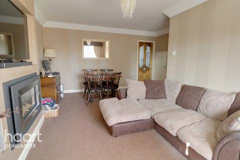 14 Manor Farm Close, Adwick Le Street, Doncaster, DN6 7AE
