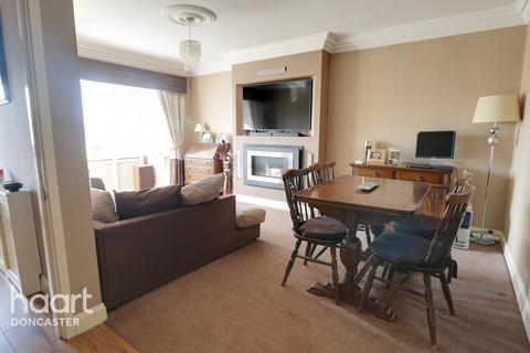 14 Manor Farm Close, Adwick Le Street, Doncaster, DN6 7AE