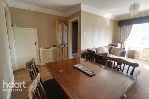 14 Manor Farm Close, Adwick Le Street, Doncaster, DN6 7AE