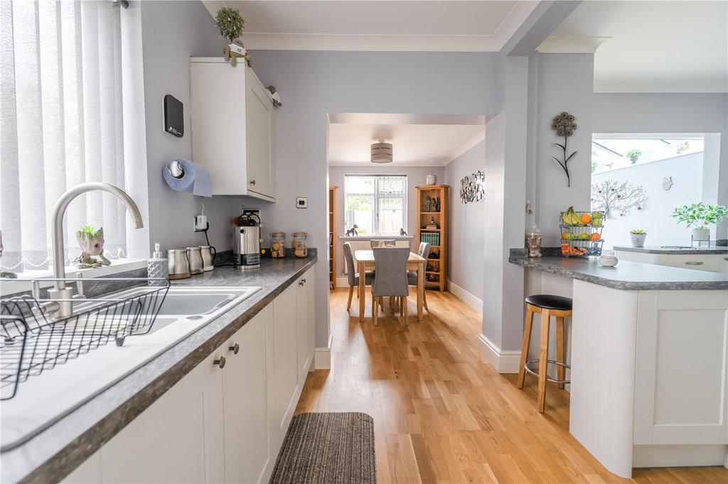 Kitchen (2)