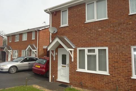 2 bedroom semi-detached house to rent, Lawford Close,