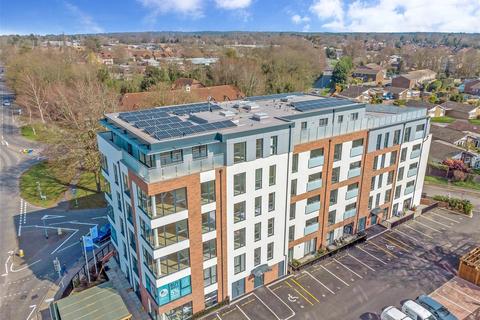 2 bedroom apartment for sale - Century House, Station Road, Horsham, West Sussex