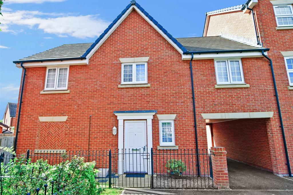 Thompson Grove, Littlehampton, West Sussex 2 bed coach house £265,000