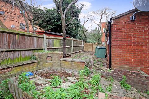 12 Lightley Close, Wembley, HA0 4HP