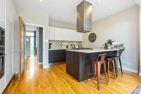 90 Bronson Road, London, SW20 8DY