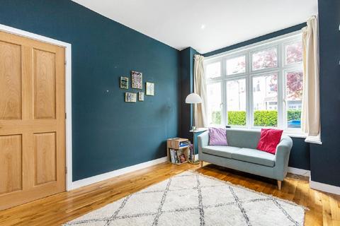 90 Bronson Road, London, SW20 8DY