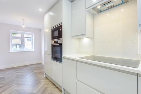 2a Kechill Gardens, Bromley, BR2 7NQ
