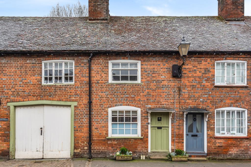 Chesham Old Town, Buckinghamshire, HP5 3 bed terraced house £725,000