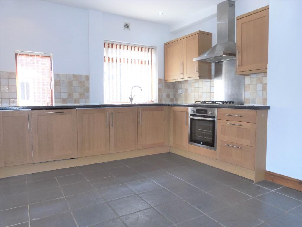 Lund Lane, Killinghall, HG3 3 bed semidetached house £1,195 pcm (£