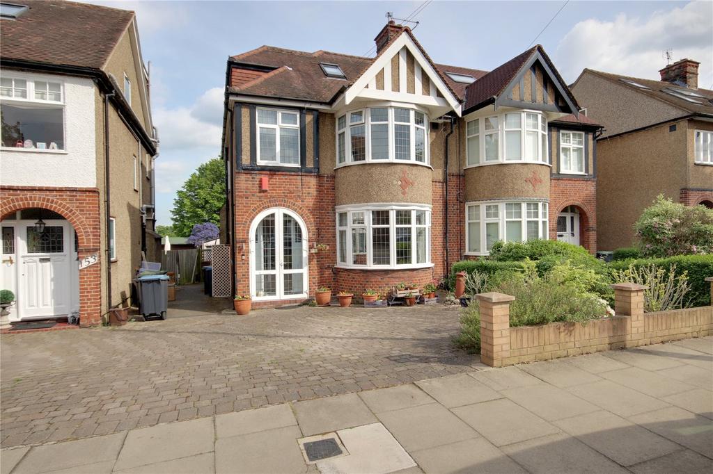 Ladysmith Road, Enfield, EN1 5 bed semidetached house for sale £665,000