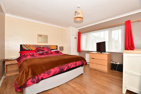 3 Downs Road, Folkestone, CT19 5PJ