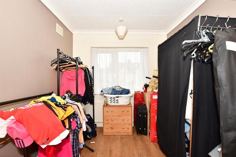 3 Downs Road, Folkestone, CT19 5PJ