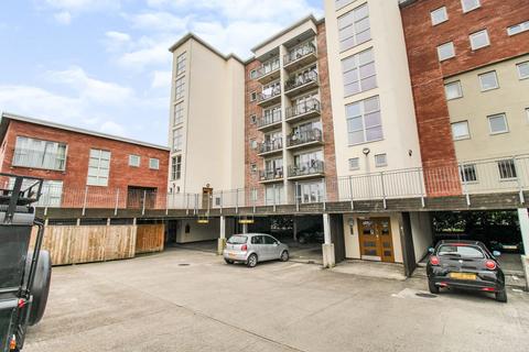 2 bedroom flat for sale, North West Side, Gateshead, Tyne & Wear, NE8 2BG