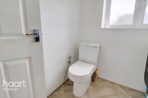 28 Wandon Close, Luton, LU2 8DX