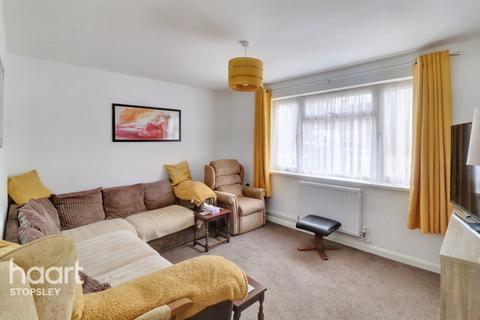 28 Wandon Close, Luton, LU2 8DX