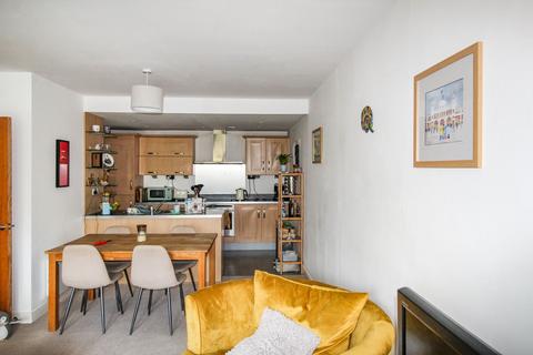 2 bedroom flat for sale, Fletcher Road, Gateshead, Tyne & Wear, NE8 2AY