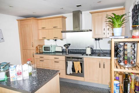 2 bedroom flat for sale, Fletcher Road, Gateshead, Tyne & Wear, NE8 2AY