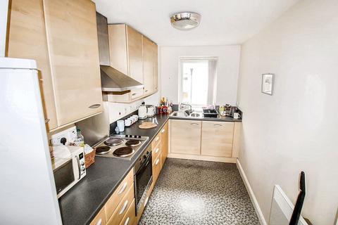 2 bedroom flat for sale, Knightsbridge Court, Gosforth, Newcastle upon Tyne, Tyne and Wear, NE3 2JW