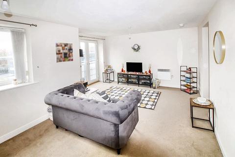 2 bedroom flat for sale, Knightsbridge Court, Gosforth, Newcastle upon Tyne, Tyne and Wear, NE3 2JW