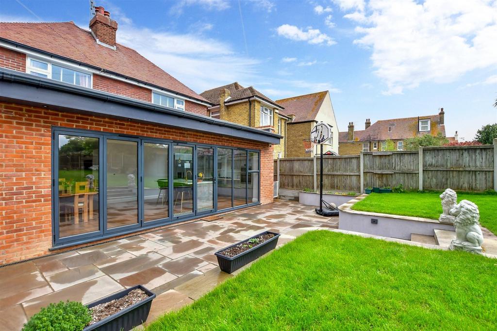 Patio / Decking