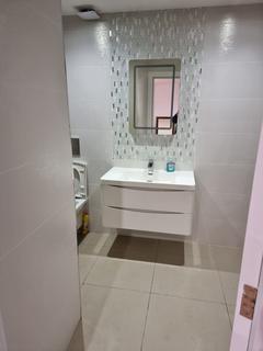 16 Watson Place, London, SE25 5EX
