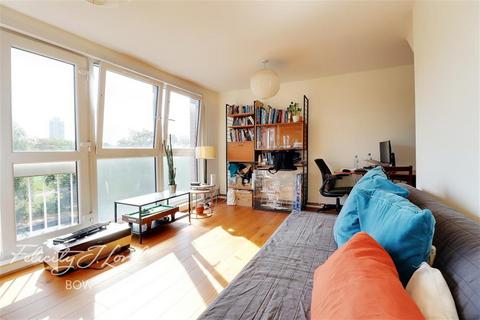 2 bedroom flat to rent, Emmott Close, Mile End, E1