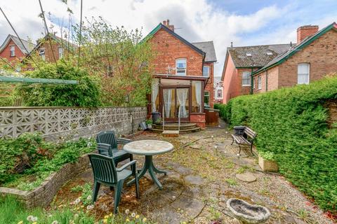 Gwerncynydd Dyffryn Road, Llandrindod Wells, LD1 6AN