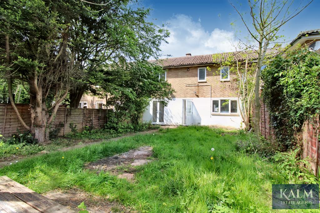 Broadwater Crescent, Stevenage SG2 3 bed terraced house to rent £