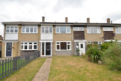 3 bedroom terraced house to rent, Liphook Close, Hornchurch