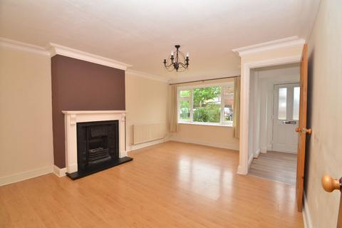 3 bedroom terraced house to rent, Liphook Close, Hornchurch