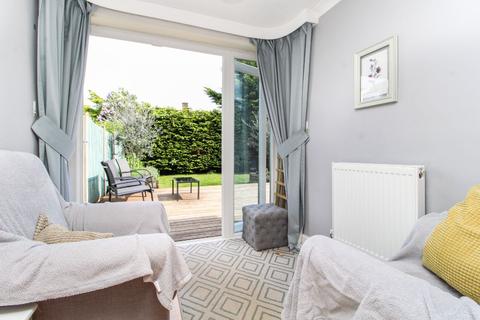 13 Beauchamp Road, Wootton, Bedford, MK43 9JP