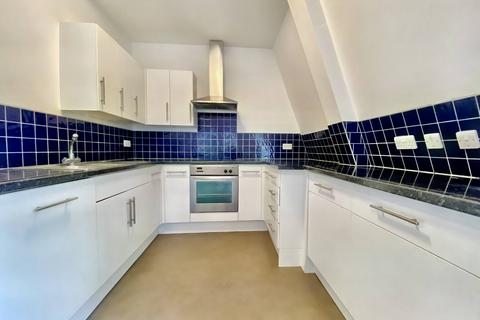 1 bedroom apartment to rent, Station Road, Ashford TW15