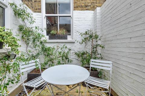 89 Ravensbury Road, London, SW18 4RX