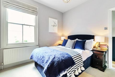 89 Ravensbury Road, London, SW18 4RX