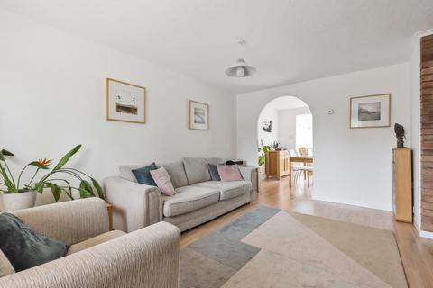 24 Aragon Close, Sunbury-on-thames, TW16 7JR
