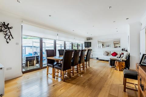 9 Grove Shaw, Kingswood, Tadworth, KT20 6QL