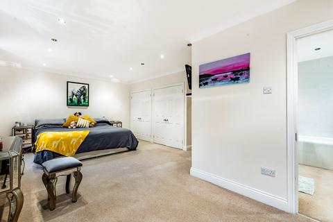 9 Grove Shaw, Kingswood, Tadworth, KT20 6QL