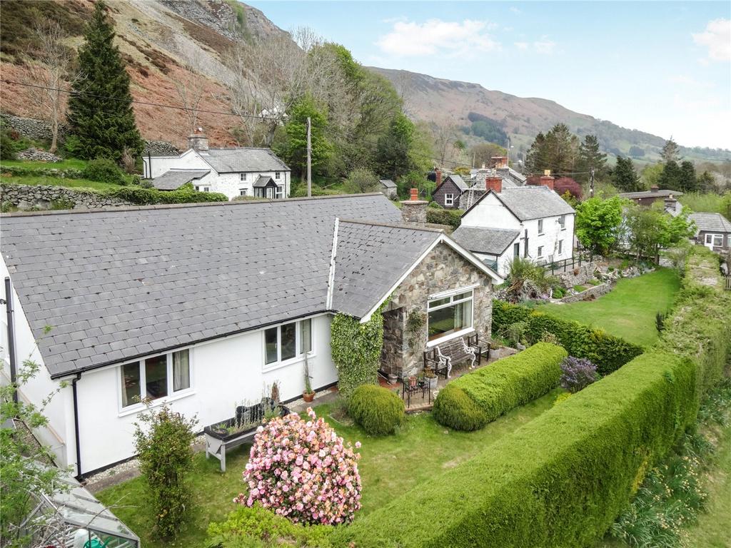Llangynog, Oswestry, Powys, SY10 2 bed bungalow £250,000