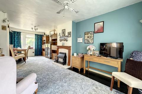 4 Torrens Walk, Gravesend, DA12 4QX