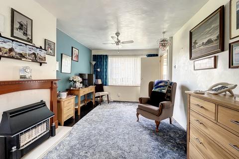 4 Torrens Walk, Gravesend, DA12 4QX