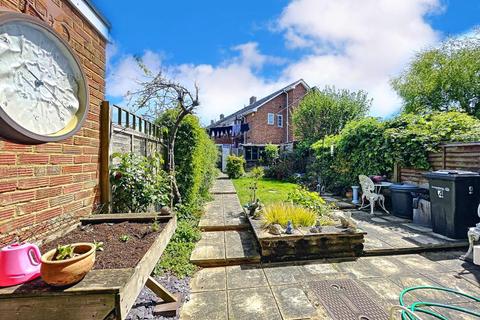 4 Torrens Walk, Gravesend, DA12 4QX