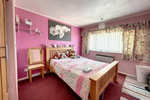 4 Torrens Walk, Gravesend, DA12 4QX