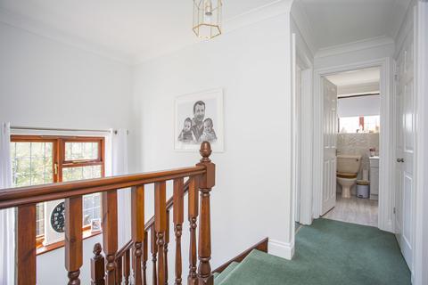 14 Ashdown Chase, Nutley, Uckfield, TN22 3LY