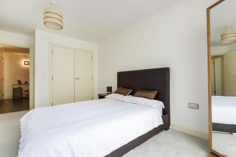 18 Isaac Way, London, SE1 1EE