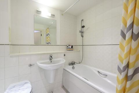 18 Isaac Way, London, SE1 1EE