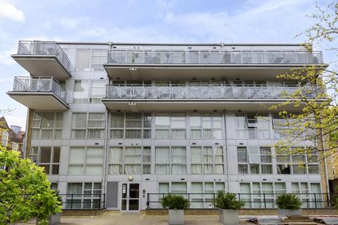 18 Isaac Way, London, SE1 1EE