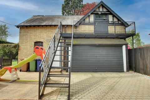 4 bedroom detached house for sale - Station Road, March